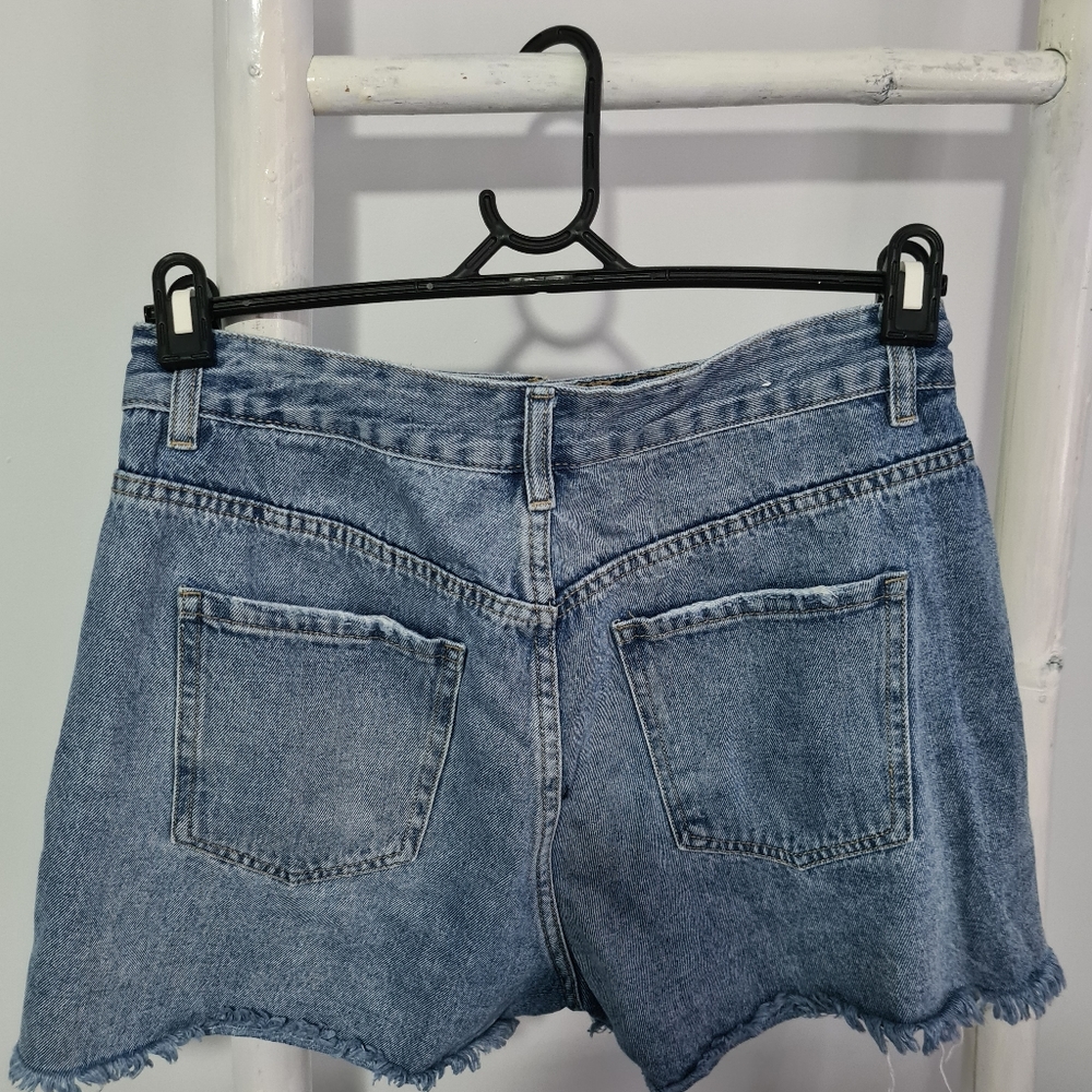 Cotton on size 12 denim shorts - Picture 3 of 4